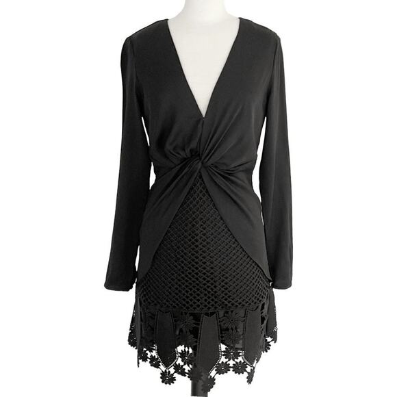 Self-Portrait Black Knotted V-Neck Guipure Lace Mini Dress – Size US 4 - Picture 3 of 8